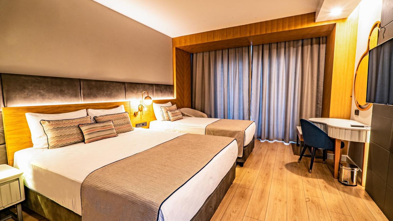 diamond deluxe hotel & spa side