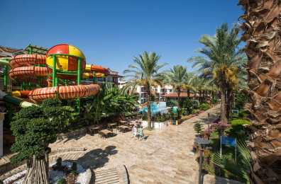 Crystal Aura Beach Resort ' Spa