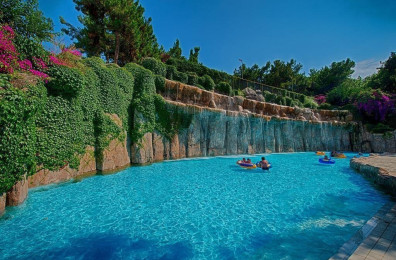 Utopia World Hotel