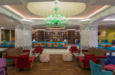 Royal Taj Mahal Hotel