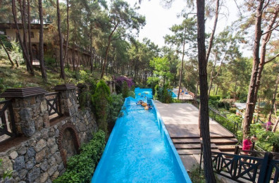 Utopia World Hotel