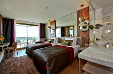 Side Star Elegance