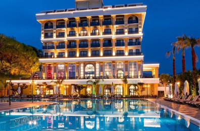 Serenity Queen Hotel