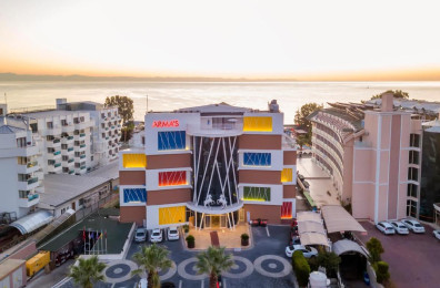 Armas Beach Hotel