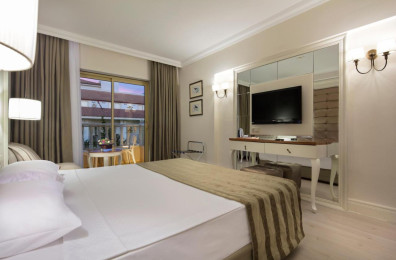 Aydinbey Famous Resort