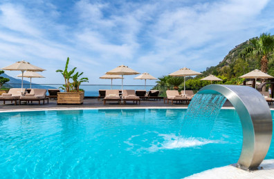 Manas Park Deluxe Hotel