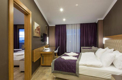 Michell Hotel (adults only 16+)