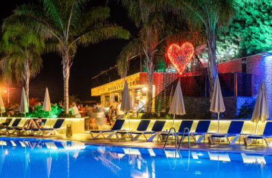 Michell Hotel (adults only 16+)