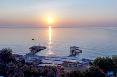 Ring Beach Hotel