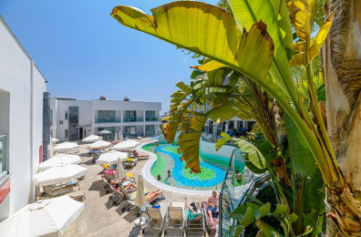 Tasia Maris Oasis Hotel