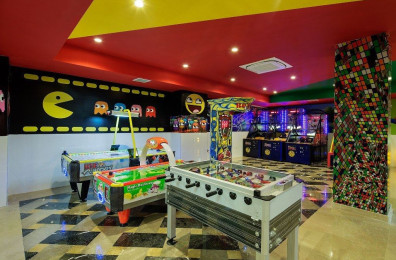 Crystal Aura Beach Resort ' Spa