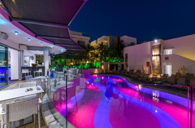 Tasia Maris Oasis Hotel