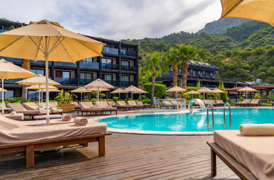 Manas Park Deluxe Hotel