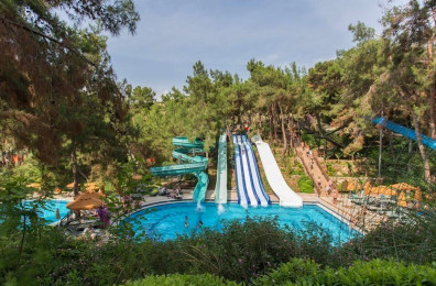 Utopia World Hotel