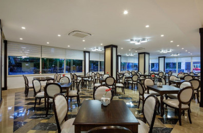 Crystal Aura Beach Resort ' Spa