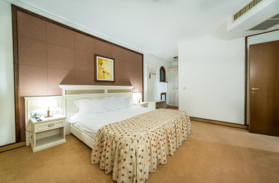 Royal Palace Helena Sands