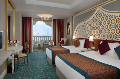Royal Taj Mahal Hotel